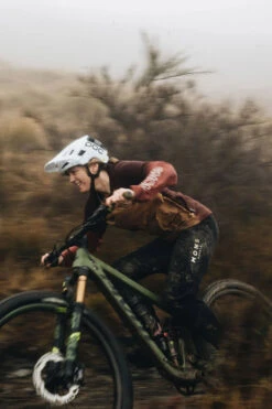 Mons Royale Momentum Bike Pants - Women's 15 Mons Royale Momentum Bike Pants - Women's -Sport Way Store 100591 1139 001 401 800x 392b8d0c d651 4594 9229 43fc5ae4b708