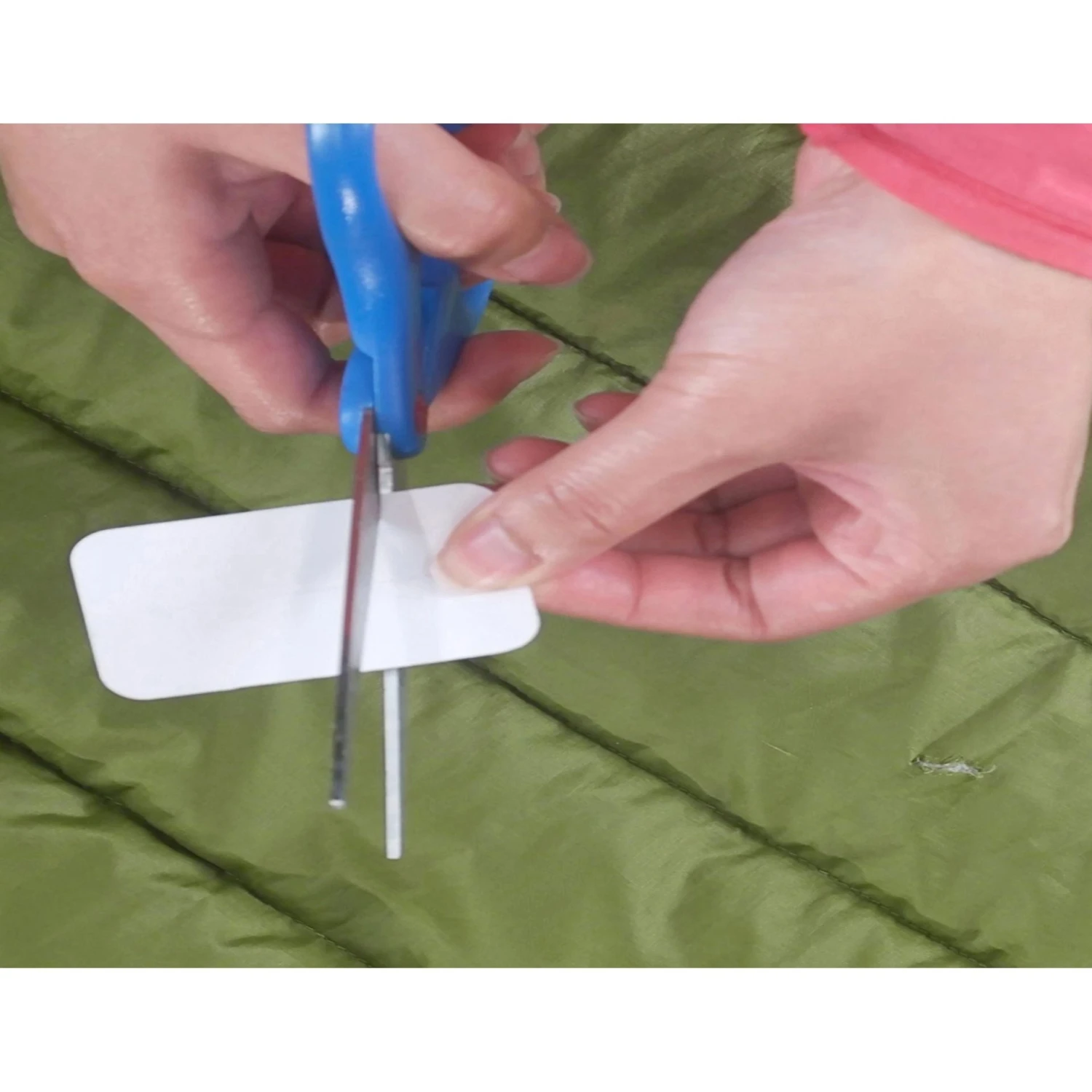 'Tenacious Tape' Reparatur 4 'Tenacious Tape' Reparatur – Bild 4