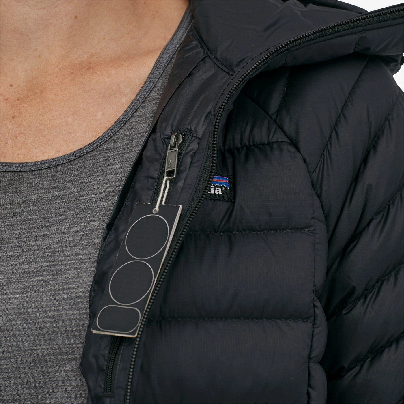 Patagonia Women's Down Sweater™ Hoody 5 Patagonia Women's Down Sweater™ Hoody – Bild 5