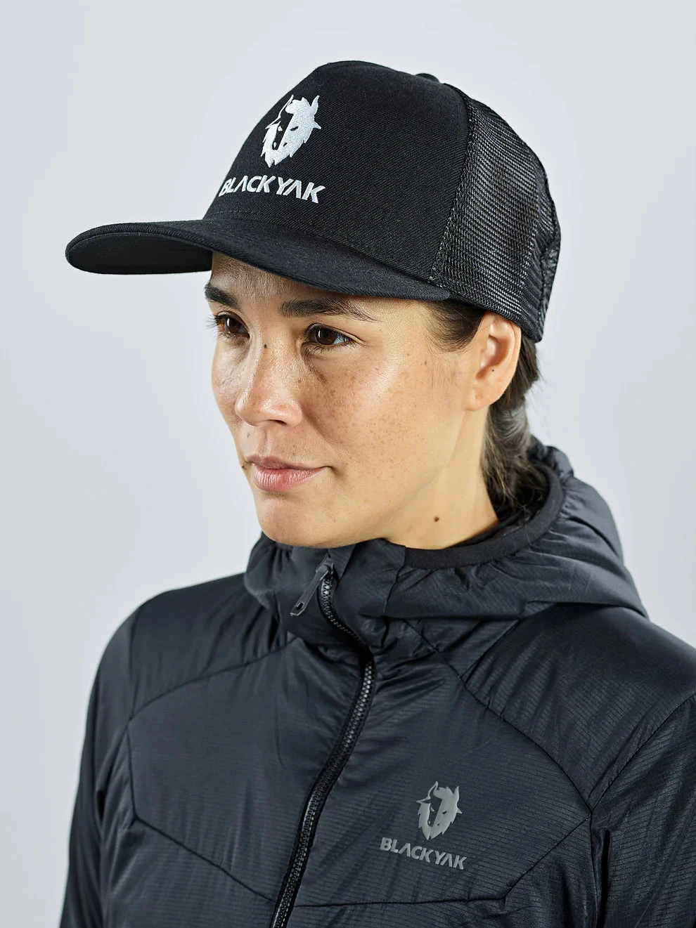 Yak Logo Classic Trucker Cap 12 Yak Logo Classic Trucker Cap – Bild 12