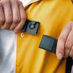 Fidlock HERMETIC Sling Bag -Sport Way Store FIDLOCK HERMETIC sling bag schwarz Verschluss 800x800 35e8ac32 f269 4459 9b4f de820afcda95