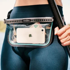 Fidlock HERMETIC Sling Bag -Sport Way Store FIDLOCK HERMETIC sling bag transparent outdoor umgeschnallt um die huefte gefuellt 800x800 de88268f 58e5 40a5 a2dc 8eb70e594dcd