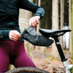 Fidlock PINCLIP Saddle Bag S 12 Fidlock PINCLIP Saddle Bag S -Sport Way Store FIDLOCK Webseite PINCLIP saddle bag S geffnet 1920x1920 a9dc6a4f 5c05 4c11 985a 750ed8a87624