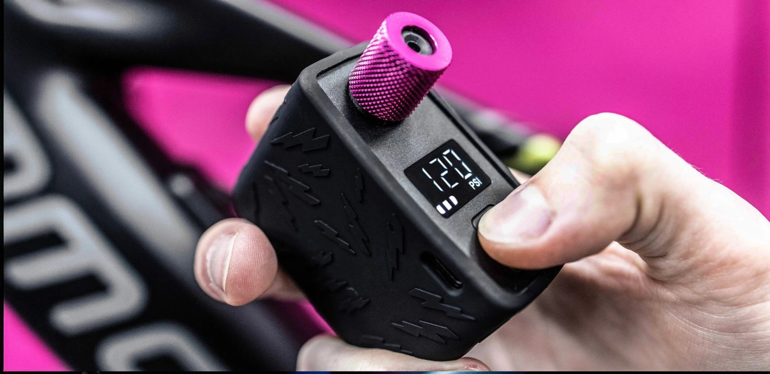 Muc-Off Airmach Electric Mini Pro Inflator | Fahrradpumpe 10 Muc-Off Airmach Electric Mini Pro Inflator | Fahrradpumpe – Bild 10