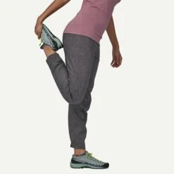 Patagonia Women's Hampi Rock Pants - Short | Kletterhose 15 Patagonia Women's Hampi Rock Pants - Short | Kletterhose -Sport Way Store PatagoniaWomen sHampiRockPants ShortKletterhoseinklblack8