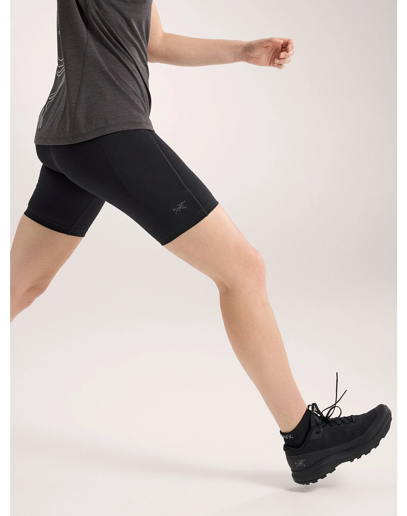 Arcteryx Essent High-Rise Short 8" Women's 6 Arcteryx Essent High-Rise Short 8" Women's – Bild 6