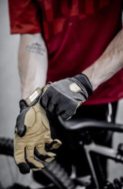 Hestra Bike Windbreaker BC 5-finger 23 Hestra Bike Windbreaker BC 5-finger -Sport Way Store Screenshot 2024 10 14 231142