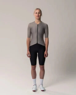 Aerlig Jersey Women | Fahrradtrikot 21 Aerlig Jersey Women | Fahrradtrikot -Sport Way Store straedeAerligJerseyWomenFahrradtrikottaupe