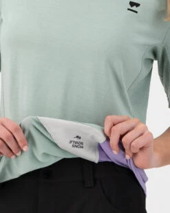 Mons Royale Tarn Merino Shift Tee - Women's -Sport Way Store unnamed 2 4e63425e d9e8 4131 ad7d ddd4cff4a47f