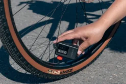 Voxom Elektrische Pumpe EPu2 | Fahrradpumpe -Sport Way Store voxom elektrische pumpe epu2 schwarz4